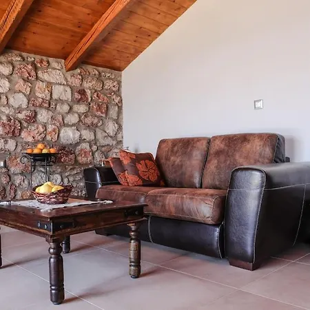 Petronas Land House 2 Chalet Archangelos (Rhodes)