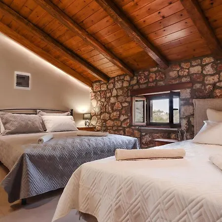 Petronas Land House 2 Archangelos (Rhodes)