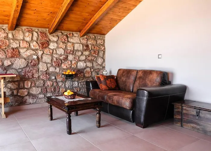 Petronas Land House 2 Chalet *