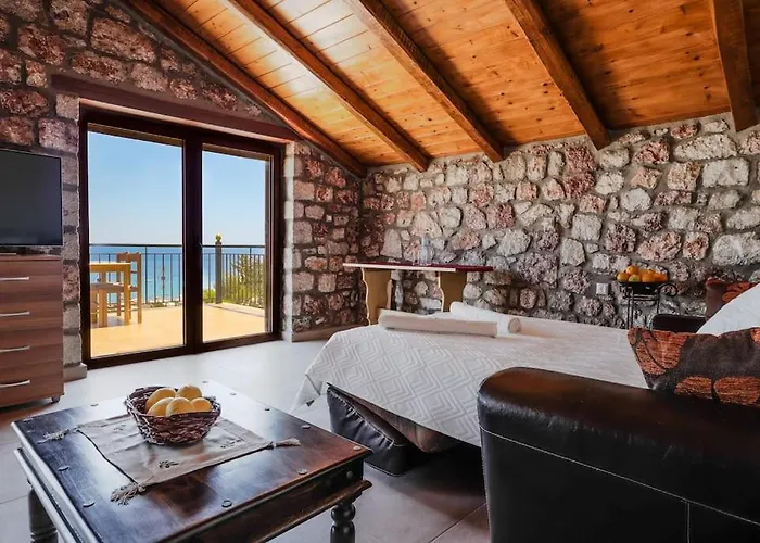 Petronas Land House 2 Chalet *